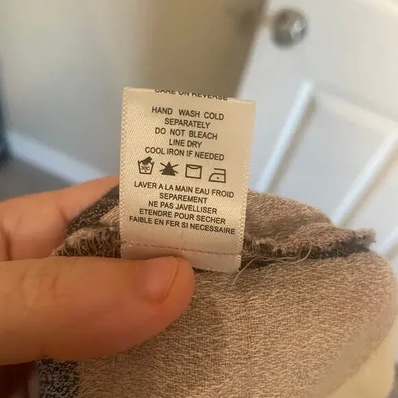 Ro & De Plaid Bell Sleeve Bow Back Blouse sz Medium - Picture 10 of 15